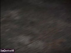 Очень огромный член трахает жостко девушек