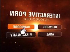 Девка сосёт толстый член