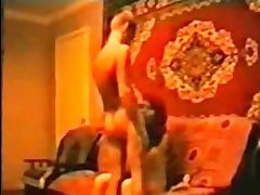 Как огромный хуй влазил ей в глотку