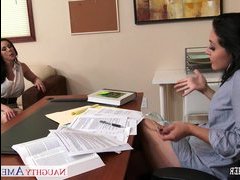Порно видео большой член в индии