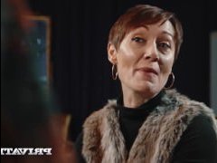 Огромный хуй рвет девственную писю