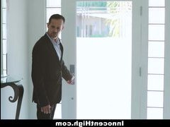 Взрослая женщина дрочит молодому парню большой член смотреть