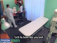 Прно сосет самый толстый член