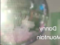 Попку разорвал большой хуй