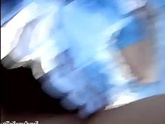 Огромный член рвет тугую киску