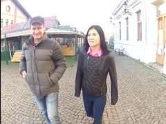 Парень дрочит большой член потом медленный секс